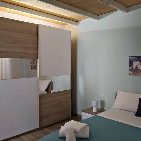 Littlehouse * Catane